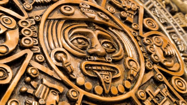 Symbole Majów i ich znaczenie w kulturze, astronomii oraz mitologii Symbole Majów i ich znaczenie w kulturze, astronomii oraz mitologii